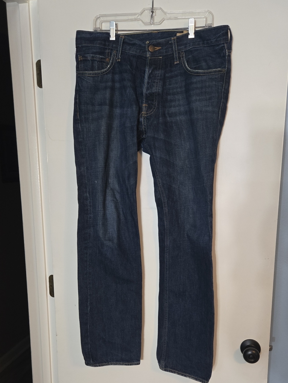 Hollister Men's Straight Jeans in Dark Blue Wash